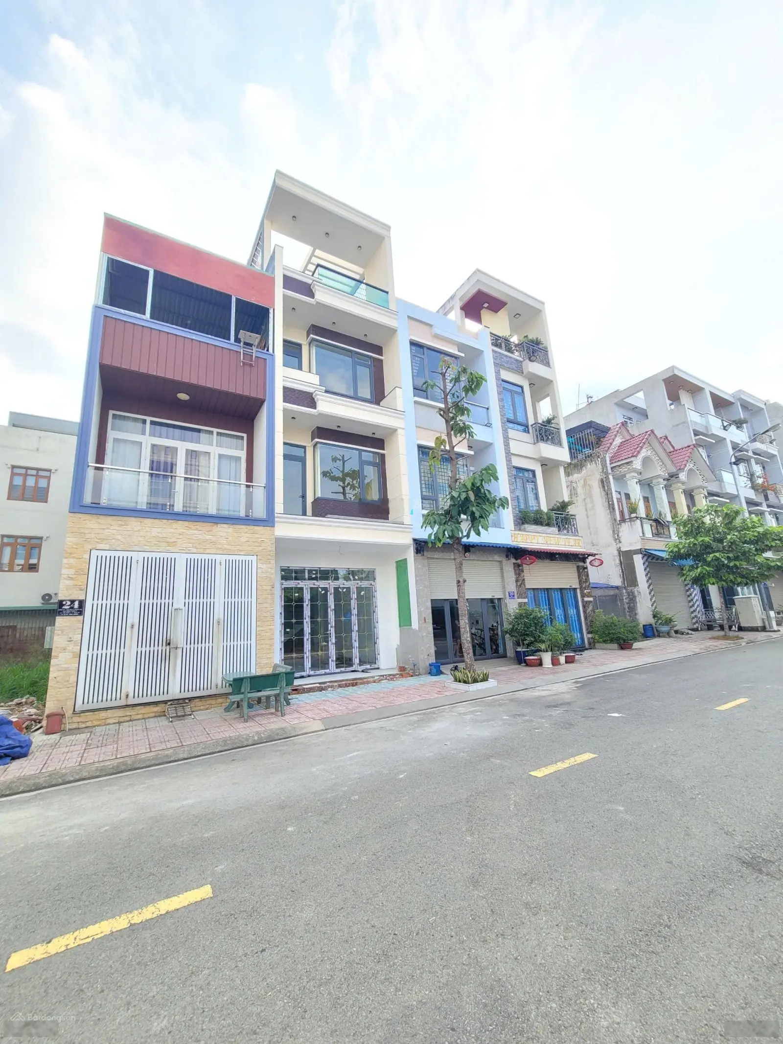 Bán nhà 1 trệt 2 lầu KDC Gần Làng Học ngang 4x16m chỉ 4ty3 TL, Đường Nhựa 13m vỉa hè cây xanh