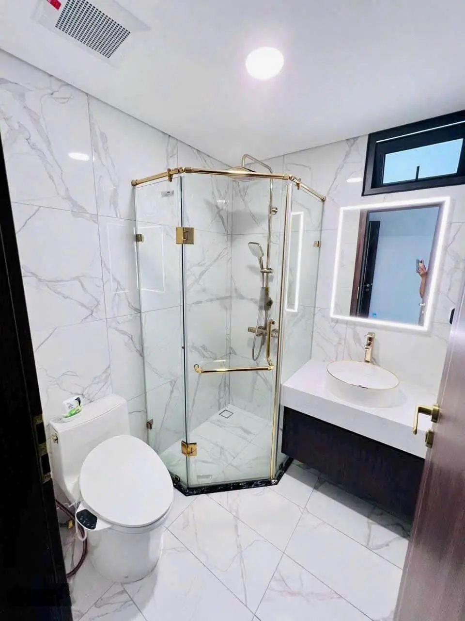 Căn hộ CC Bảy Hiền Tower chủ để giá sốc, 76m2, 2PN 2WC, Giá 1 Tỷ 790 Để lại full nội thất, SHR