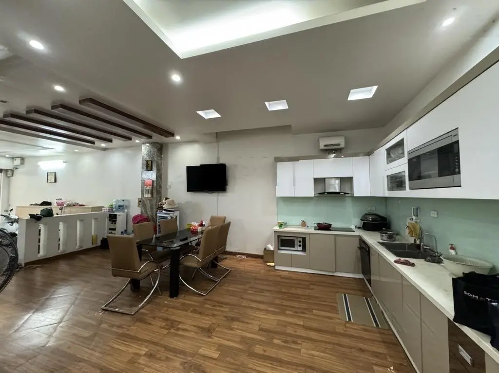 Bán nhà phố Lạc Trung, Hai Bà Trưng - Đẹp - Ngõ ô tô tranh nhau