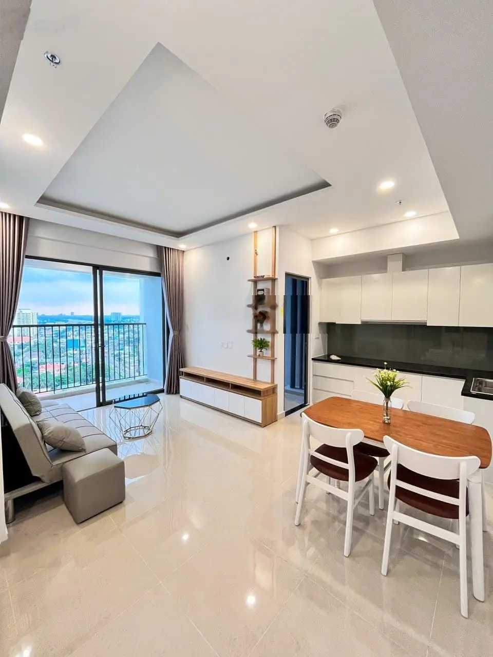 Bán cắt lỗ 700tr còn 2,2 tỷ CH The Rivana 2PN, 2VS, 72m2 bao hết thuế phí QL13 cách Thủ Đức 3P