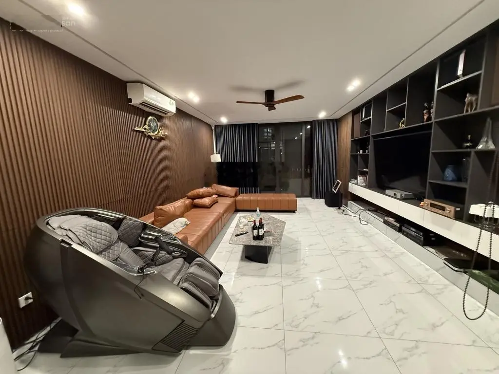 Siêu phẩm tư đình - phân lô cán bộ vip - thang máy - gara - nội thất tiền tỷ tư đình