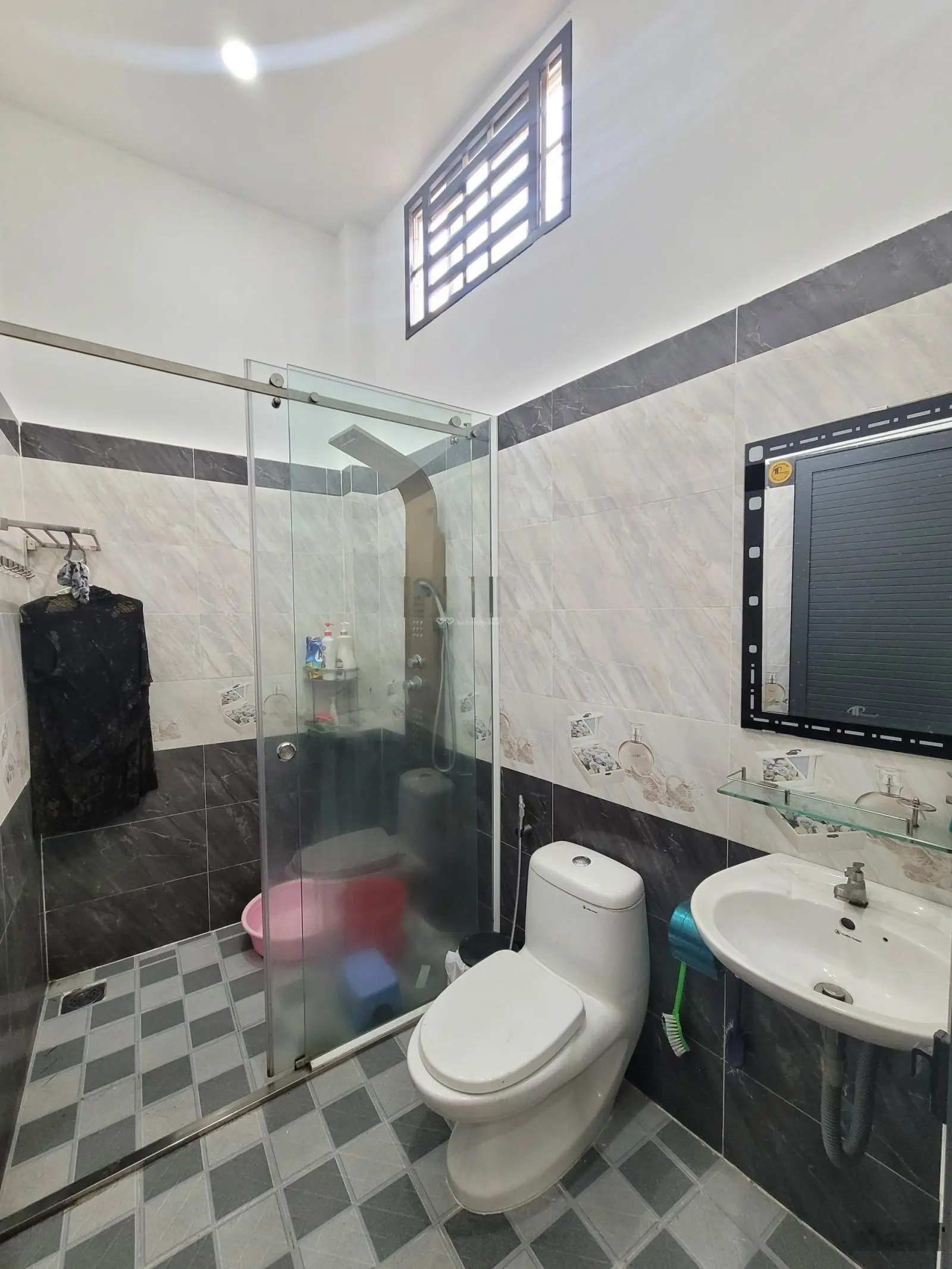 3 tỷ 750 Bán nhà 1 trệt 1 lầu 2 mặt tiền trước sau đường Hai Bà Trưng 100m P.Tân Đông Hiệp TP.Dĩ An