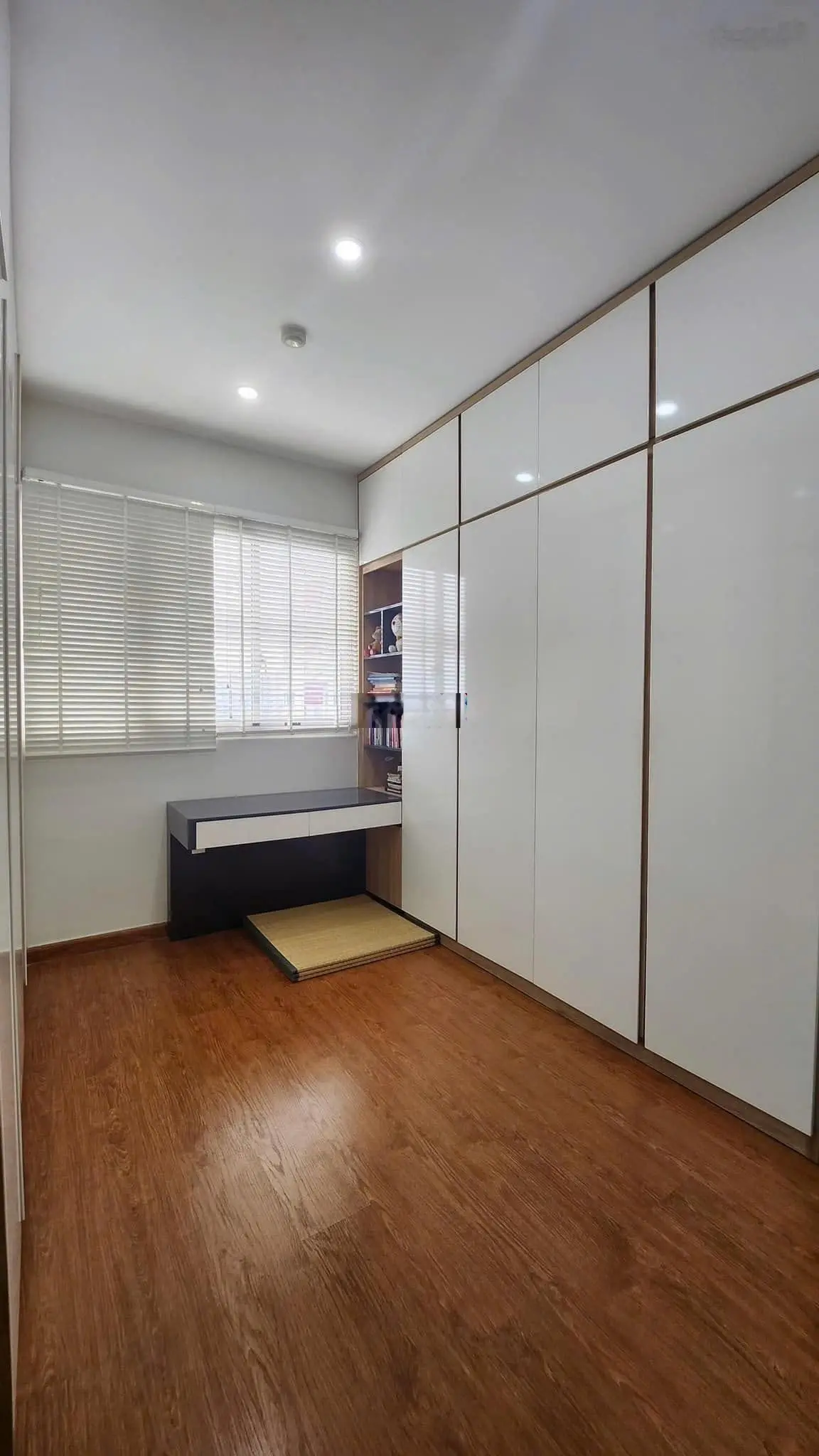 (CÓ SỔ HỒNG) Bán gấp Ruby có ban công 3PN-2WC (84m2) view hồ sinh thái, Giá: 3,950 Tỷ