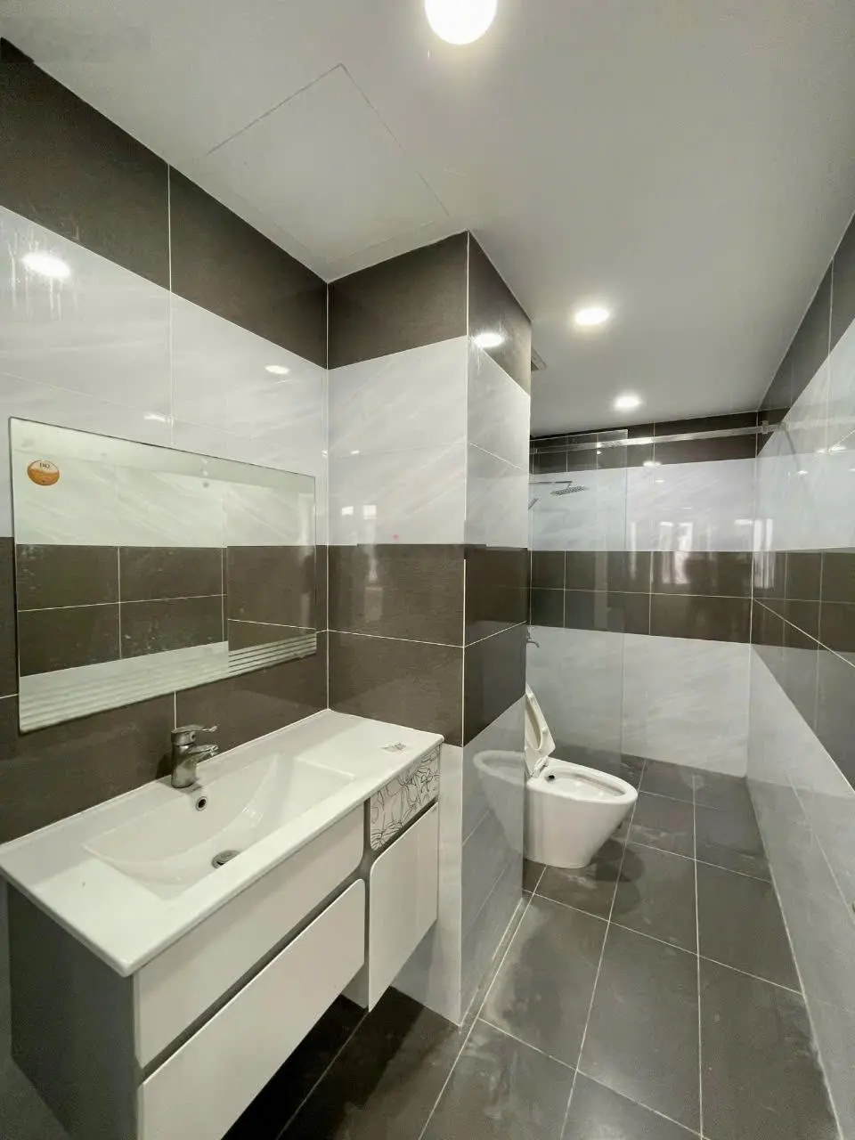 Bán nhà phố 4 tầng mới và đẹp Jamona City Đào Trí, 5x18, kề sông SG, đường 20m, 16.5 tỷ. 0903053669
