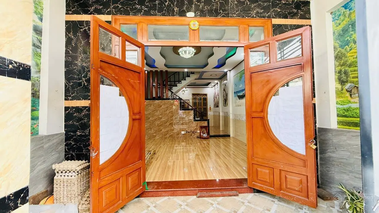 Nhà 1 trệt + 1 lầu, gần chợ Dĩ An 1, cách đường Lý Thường Kiệt vài bước chân