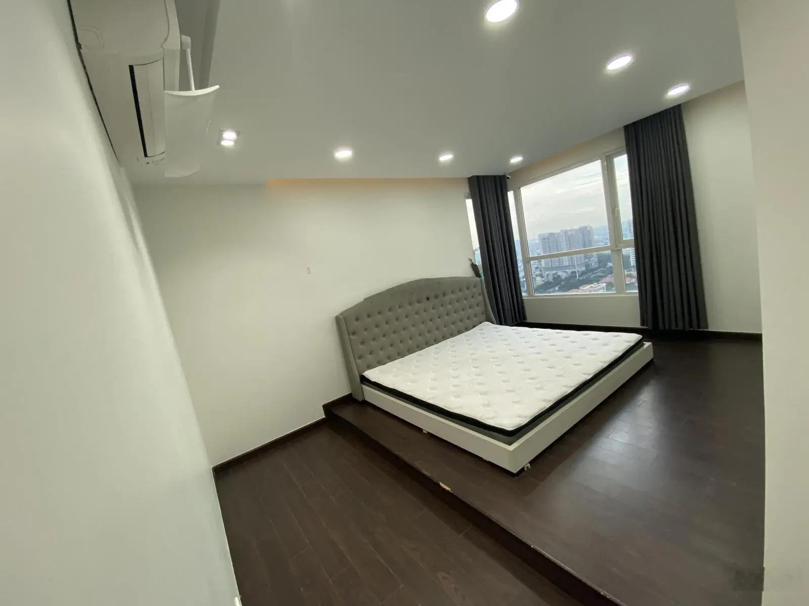 chủ nhà gửi bán gấp căn duplex 4 phòng ngủ tầng cao view nội khu giá bán 17,5 tỷ thương lượng