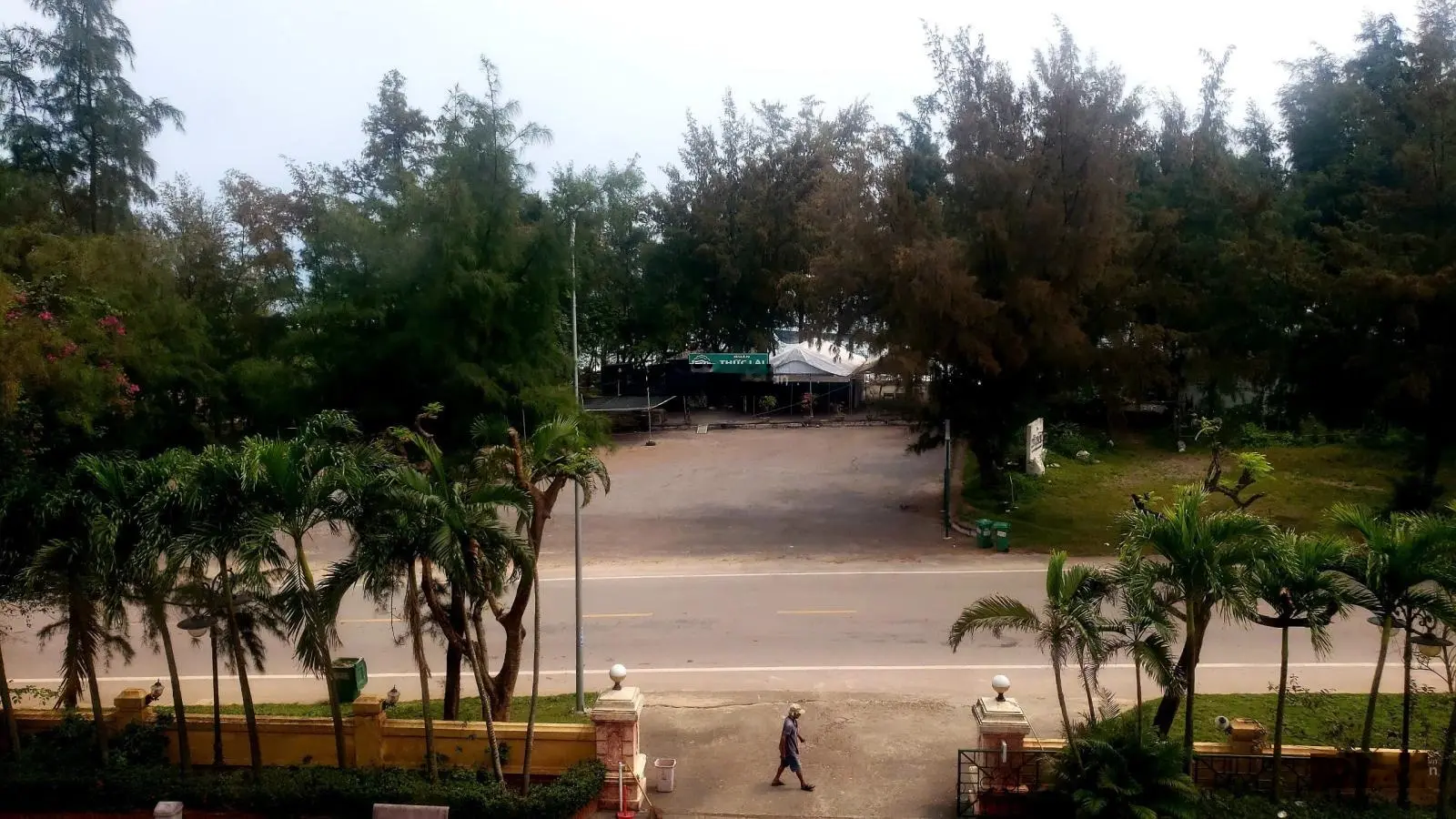 Chính chủ bán nhanh Khách Sạn Ban Mai siêu rộng đẹp tại biển Trương Pháp - Đồng Hới - Quảng Bình