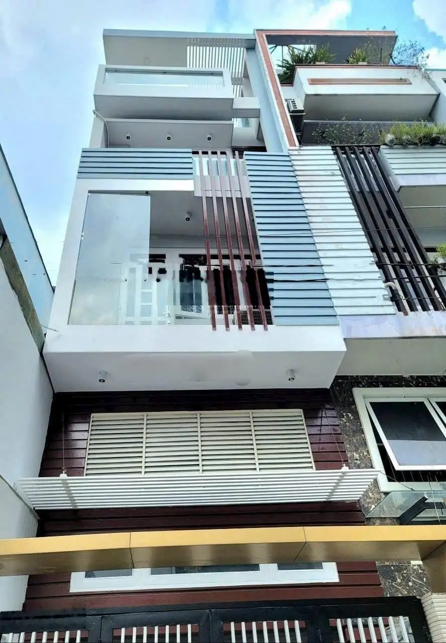 NHÀ LÊ QUANG ĐỊNH , BÌNH THẠNH ;80M2 ( 5,7 *14). 5 tầng hẻm 6M . GIÁ 11,8 TỶ TL