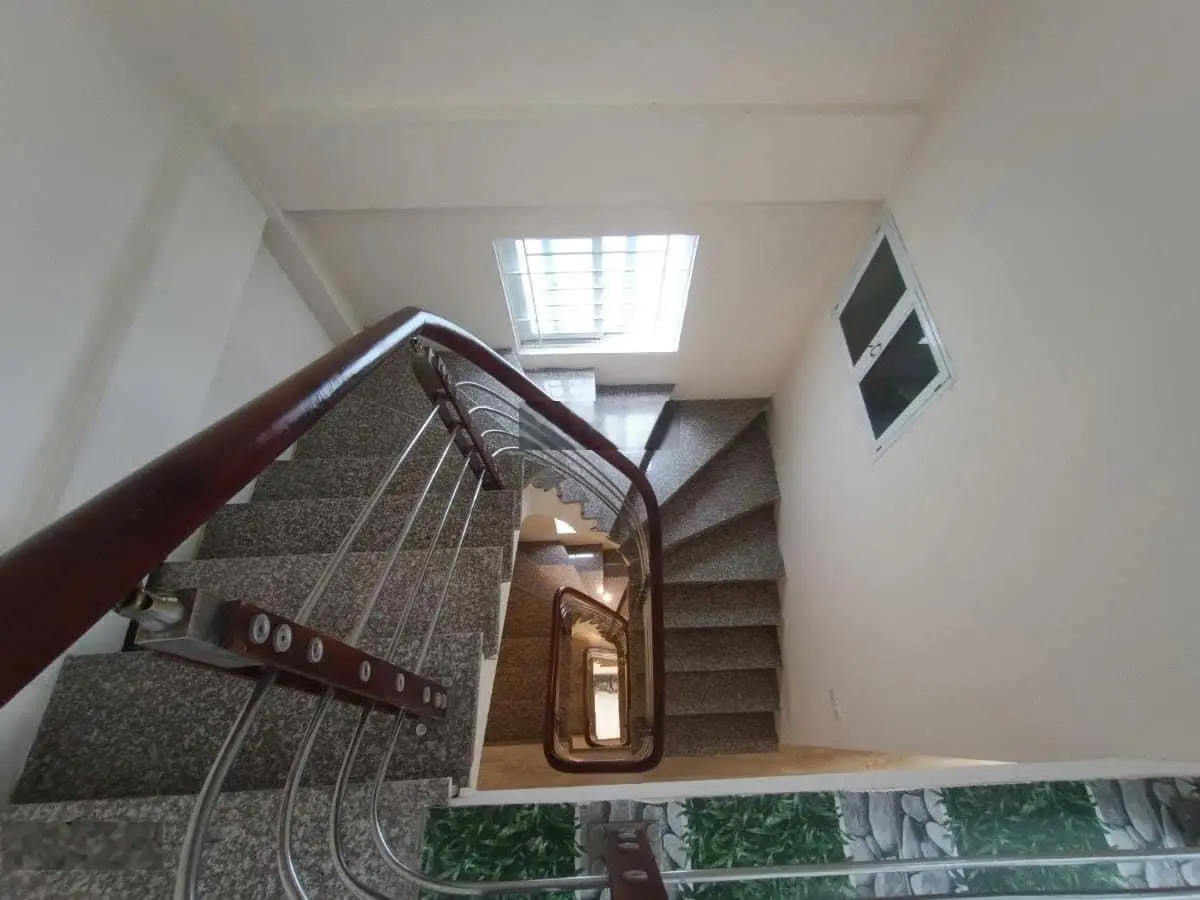 Hot, ô tô đỗ cửa PHƯƠNG MAI-ĐỐNG ĐA-HÀ NỘI, DT: 54m2 x 4 Tầng-MT: 8m / Giá: 10,2 Tỷ