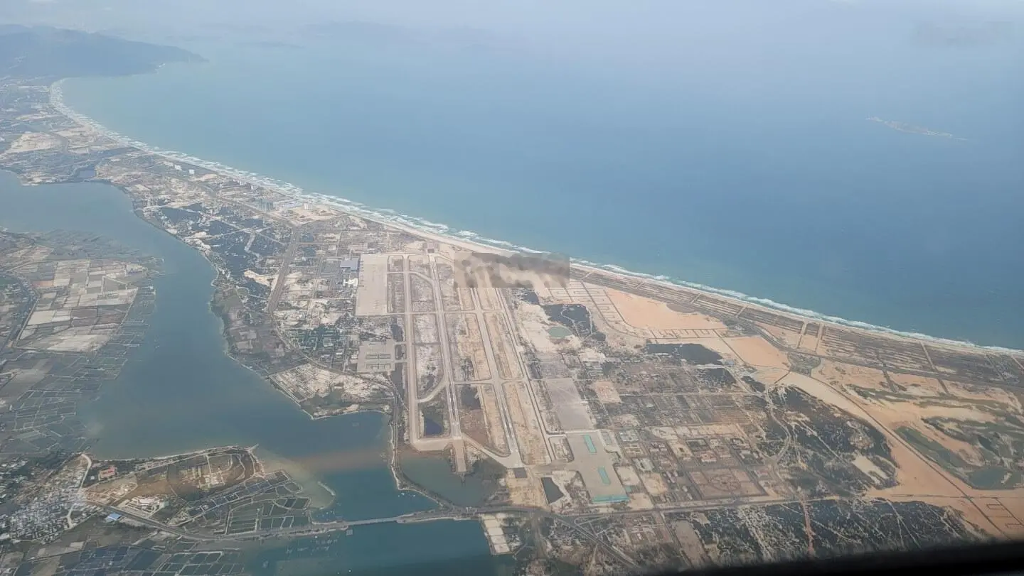 Chính chủ bán nhà 75m2, 2 tầng 1 tum, đối diện sân bay Cam Ranh, Cam Nghĩa. Liên hệ 0989334566