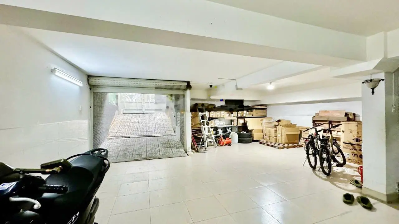 Bán nhanh: Villa mặt tiền 8x20 có hầm cực rộng: 393m2 diện tích sàn - để ở / cho thuê - chỉ 31.5 tỷ