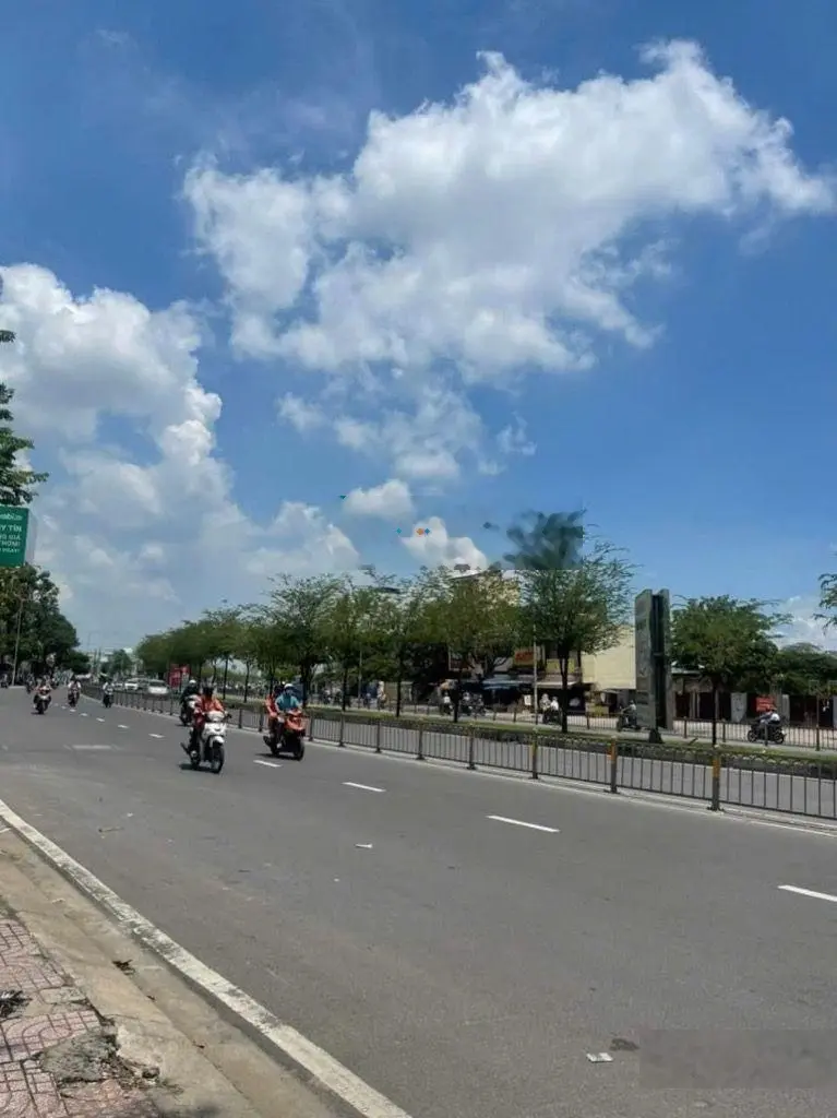 Bán nhà mặt phố đường kinh dương vương giá siêu hời chỉ 20,19 tỷ vnd