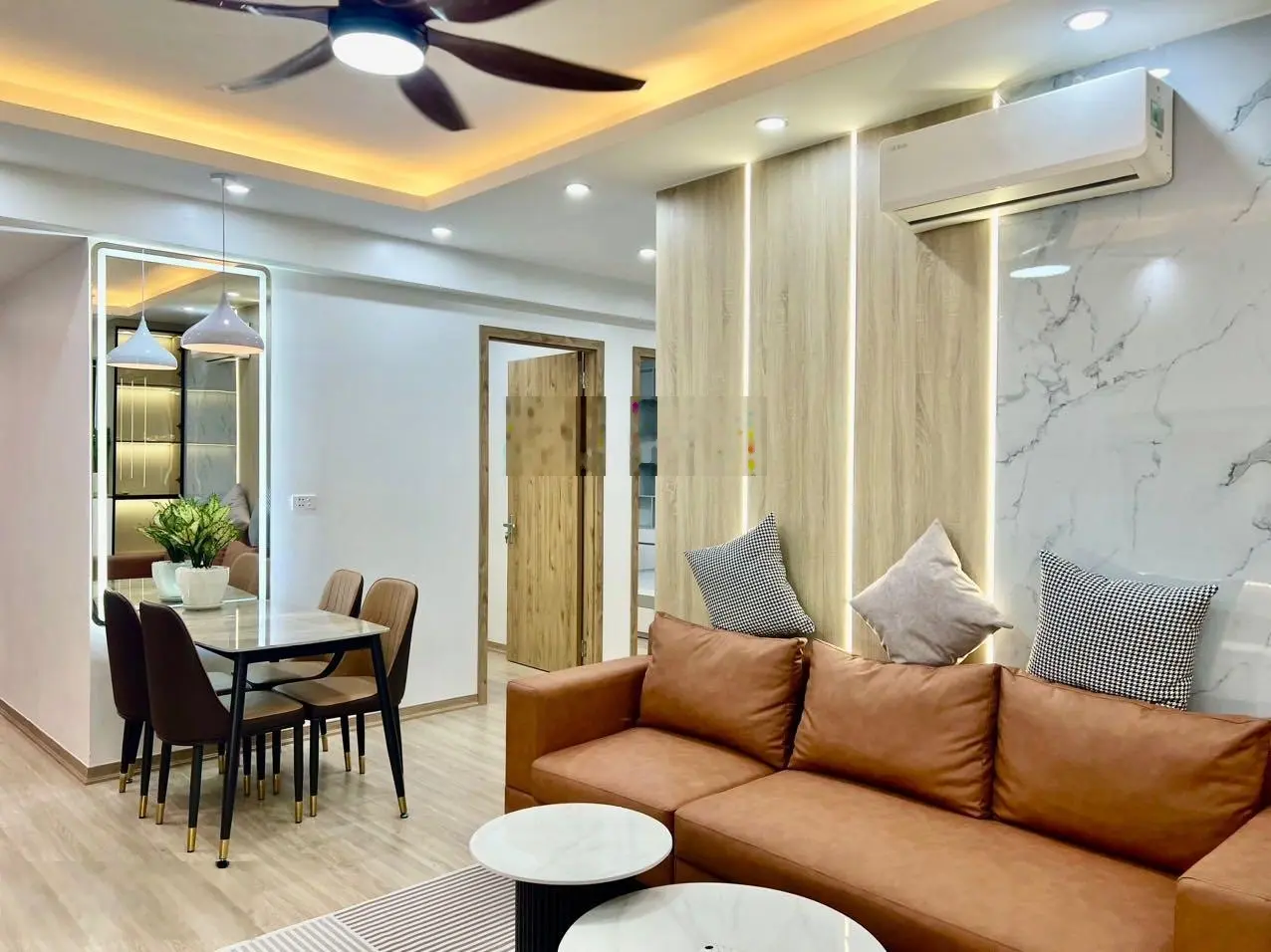 Chính chủ gửi bán căn hộ Nơ3 Bán đảo Linh Đàm, tầng thấp view thoáng, full nội thất 80m 3pn 2vs