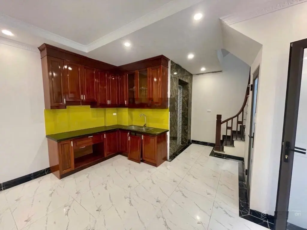 Lô góc - thang máy - nhà 6 tầng thơm mùi gỗ mới - gara oto - hàng xóm Vinhomes