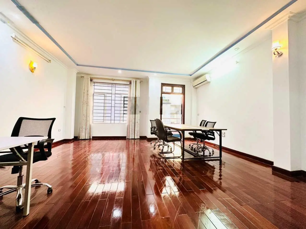 Bán tòa nhà thang máy kinh doanh sầm uất Nguyễn Khang Cầu Giấy 79 m2, chỉ 19.8 tỷ thang máy 7 tầng