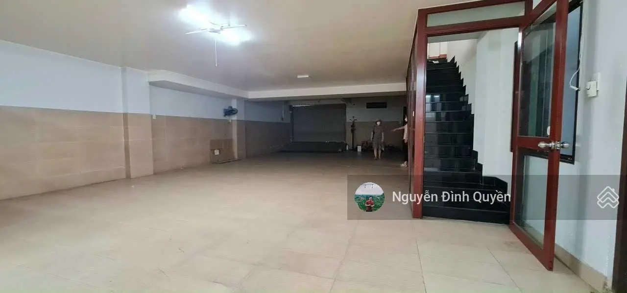 Chính chủ - giảm bán nhanh biệt thự quận 2 - hầm 3 lầu full nội thất - 200 m2 - chỉ 43 tỷ
