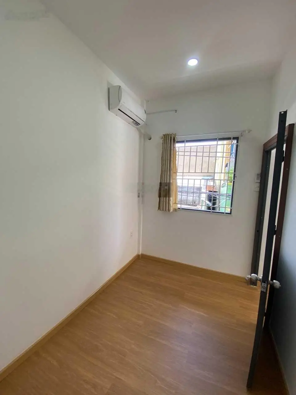 Nhỉnh 4 tỷ - Nhà mới tinh 2 tầng ngang 7,5m full NT xịn - MT kinh doanh chợ Bà Hoa, P12 QTB