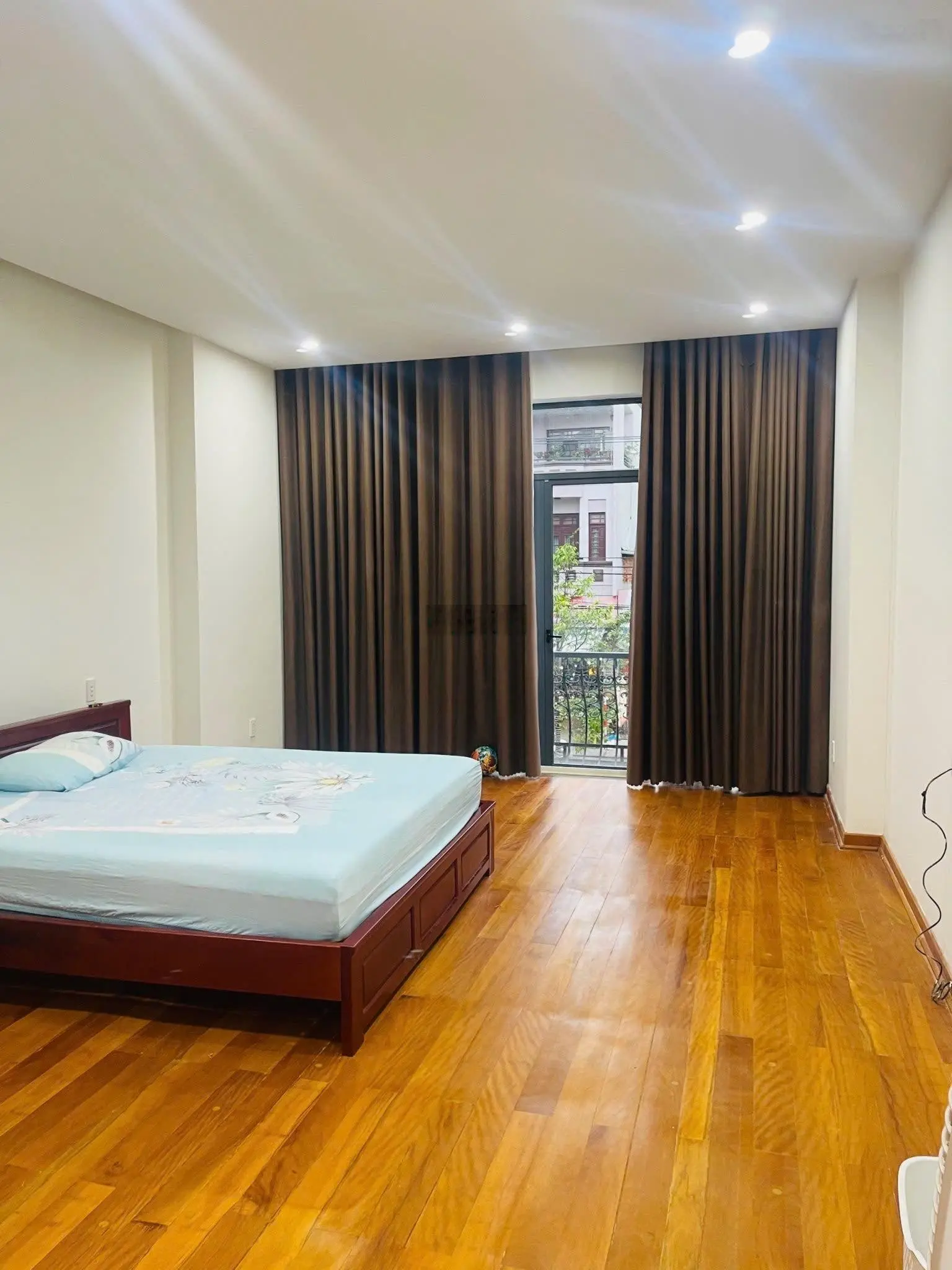 Nhà 3 tầng mới đẹp mặt tiền đường Lê Thanh Nghị gần Phan Đăng Lưu trục đường kinh doanh sầm uất