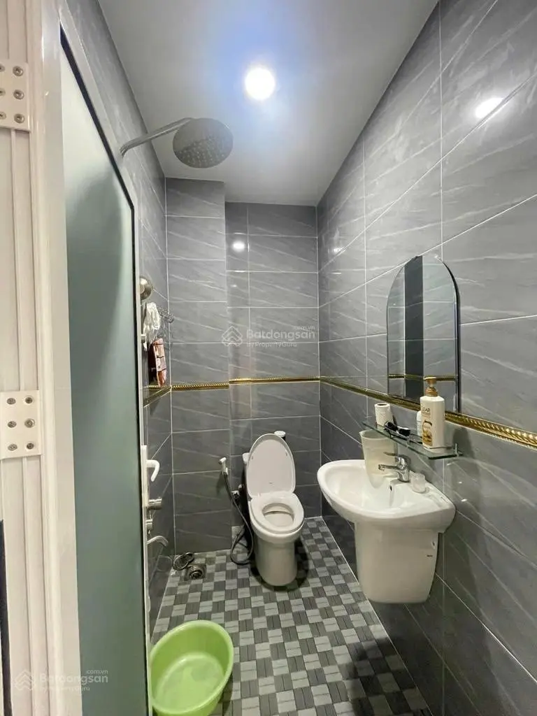 Bán nhà mặt tiền lê văn việt - 3 tầng, 3pn, 4wc - nhỉnh 8 tỷ (tl)