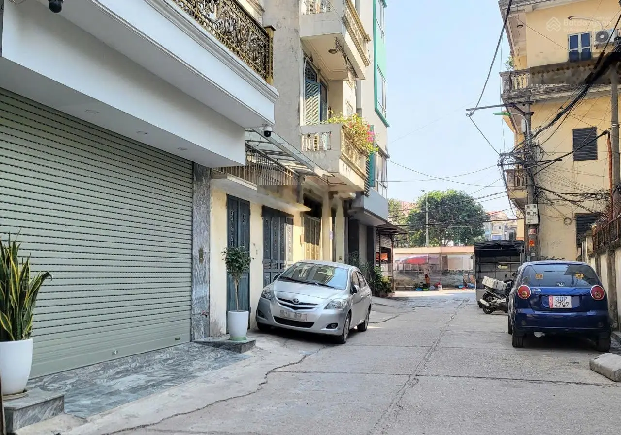 Đất Trần Cung. Mặt ngõ, KD tấp nập ngày đêm, đường rộng 8m, lô góc 2 đường ô tô tránh, dừng đỗ