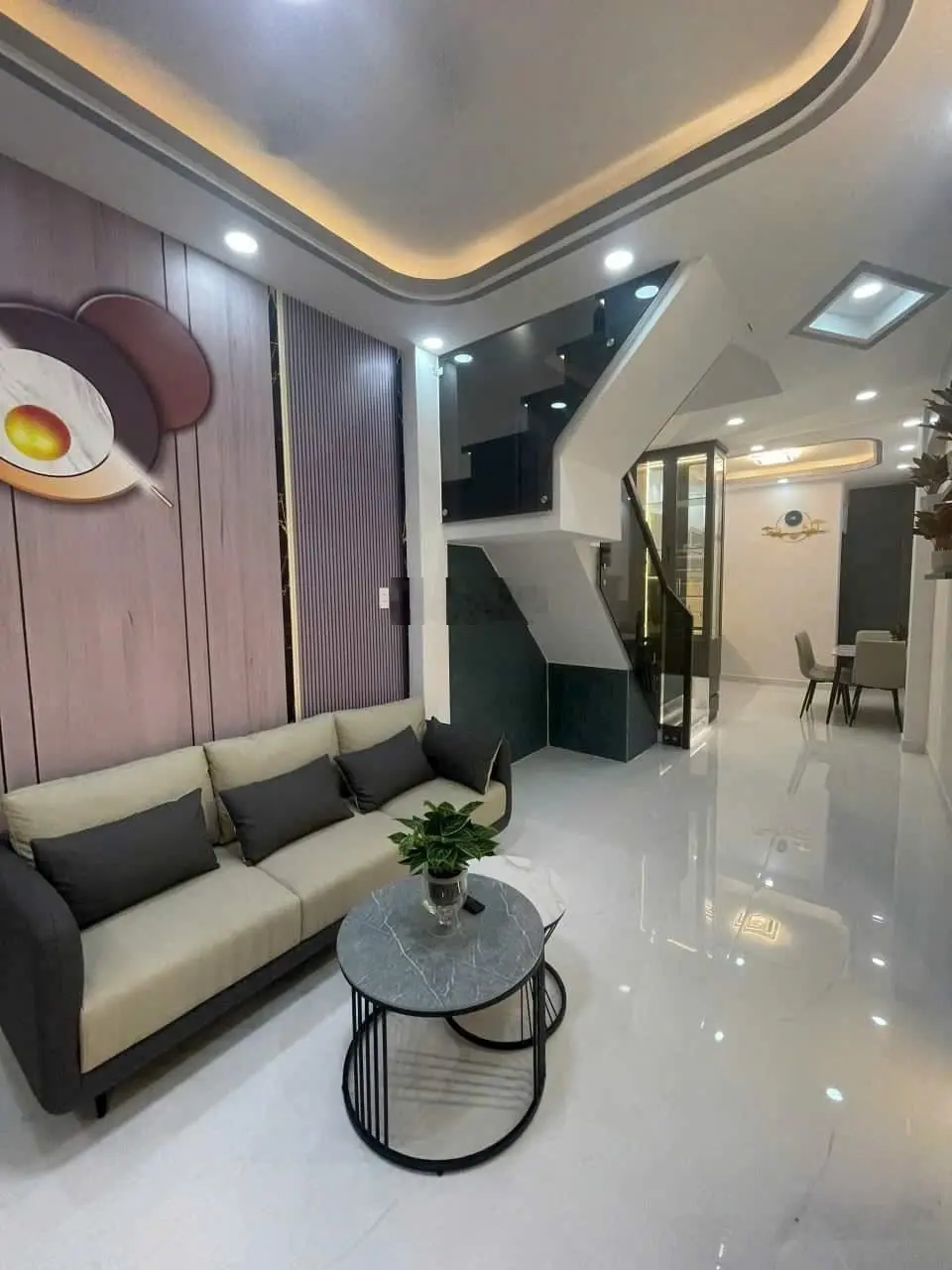 Bán nhà đẹp, đường Lê Hồng Phong, P. 12, Q. 10, gần Việt Nam Quốc Tự, diện tích 60m2