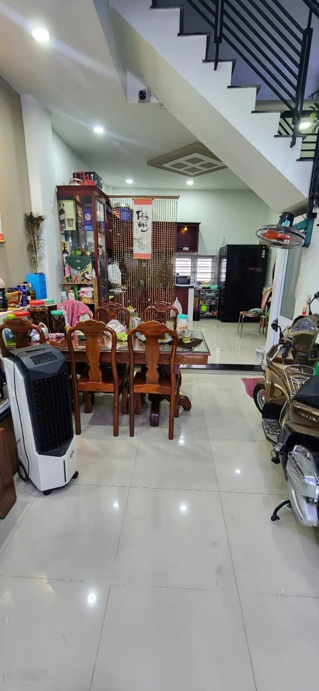 Siêu phẩm 3 tầng, Lã Xuân Oai, Long Trường, Quận 9, chỉ 4,x tỷ