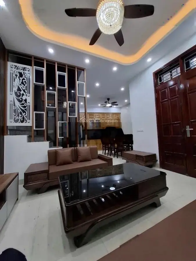 Bán nhà phố bà triệu hà đông 50m x 4 tầng, gần phố lê lợi, ô tô đỗ cửa