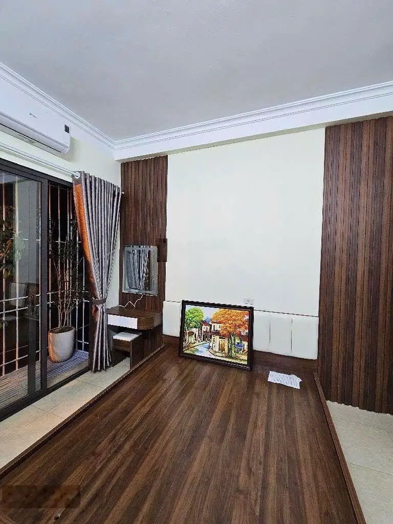 Bán nhà ngô gia tự,50m,4ngu,phun nội thất,gần ô tô tránh,chỉ 6.5ty