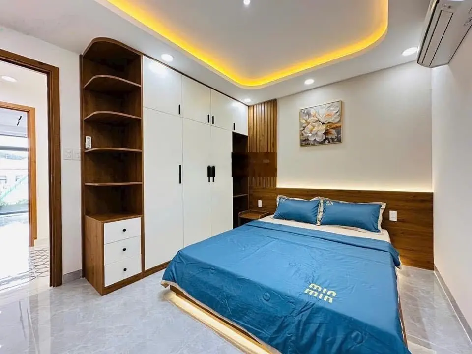 Bán lỗ 500 tr gấp căn nhà hẻm xe hơi Trương Quyền, Phường 6, Quận 3. Giá chỉ 4,9 tỷ 0906 806 *** Ngân