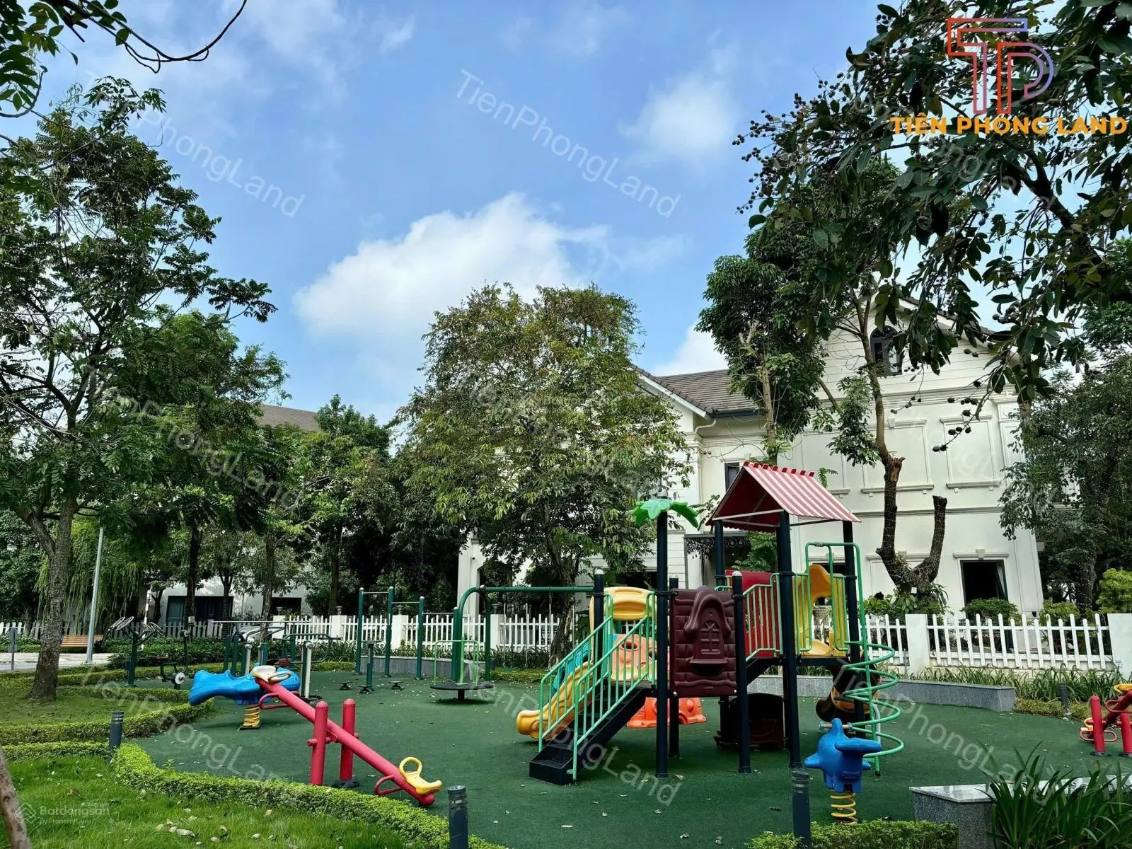 Chính chủ thiện chí bán liền kề sổ đỏ lâu dài tại vinhomes thăng long an khánh