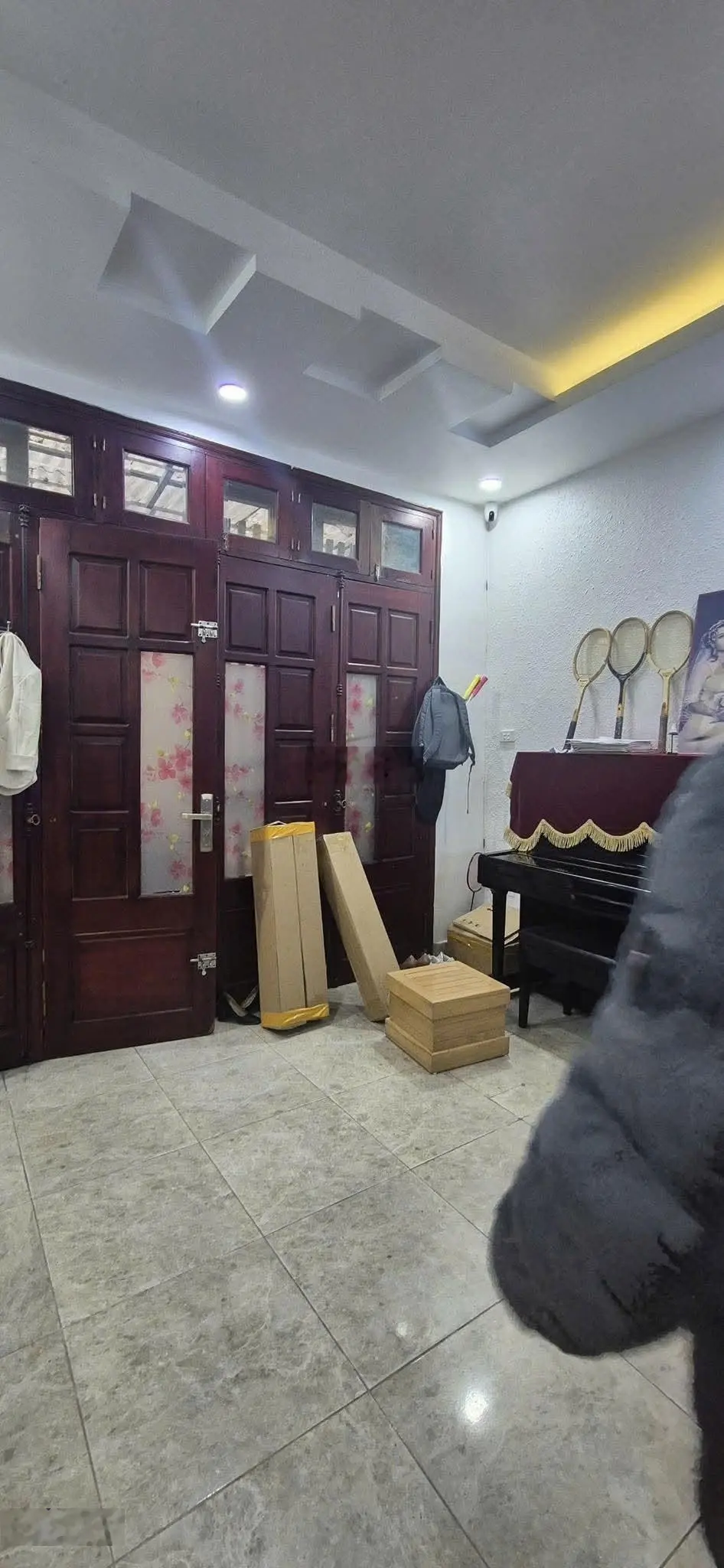 Nguyễn Chính, Hoàng Mai. DT 40m² x 5 tầng, MT 3,9m, giá 7,7 tỷ. Ô tô đỗ.