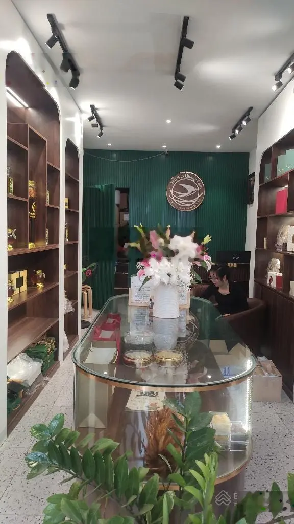 Vị trí siêu siêu siêu đẹp mặt phố xã đàn đống đa 45m2 x1 tầng, giá 33 tỷ có thương lượng trung