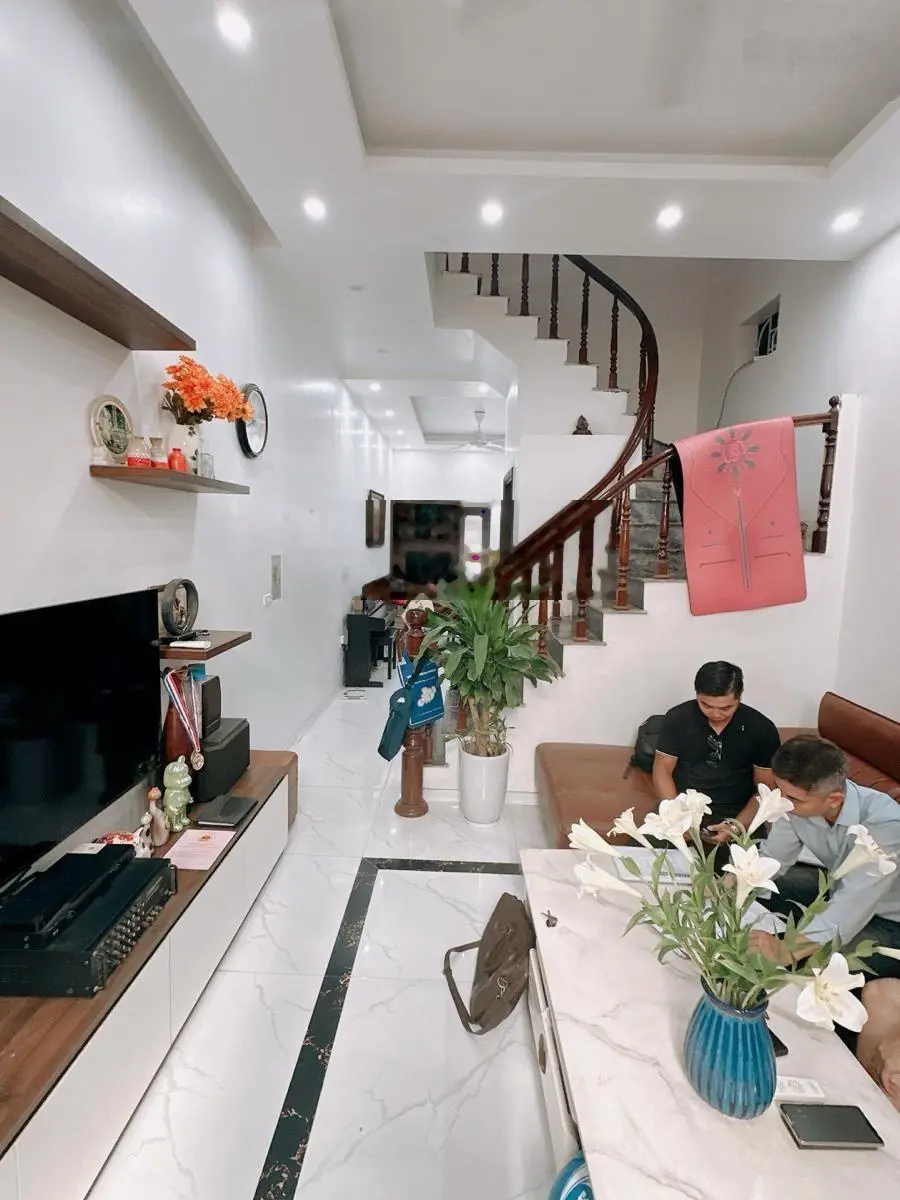 Bán Gấp nhà đẹp cầu Diễn 63m2 x 3 tầng mặt tiền 4m dân xây chắc chắn ngõ ô tô đỗ cửa