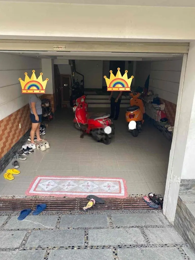 * Cách cổng Tân Sơn Nhất 500m* (4,5 x 20) 1 hầm 4 tầng (ko lộ giới)