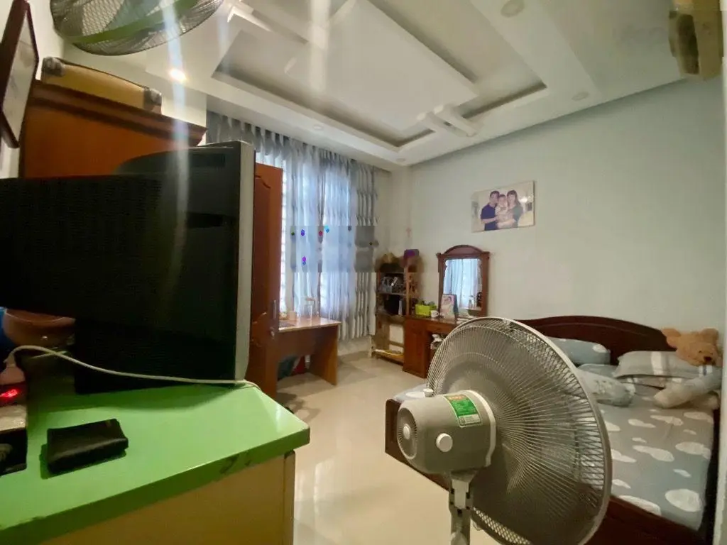 Nhà đẹp, p12, q.tân bình, xe hơi vô nhà, dt:72m2, 5tầng, (4*18m), nhỉng 12tỷ