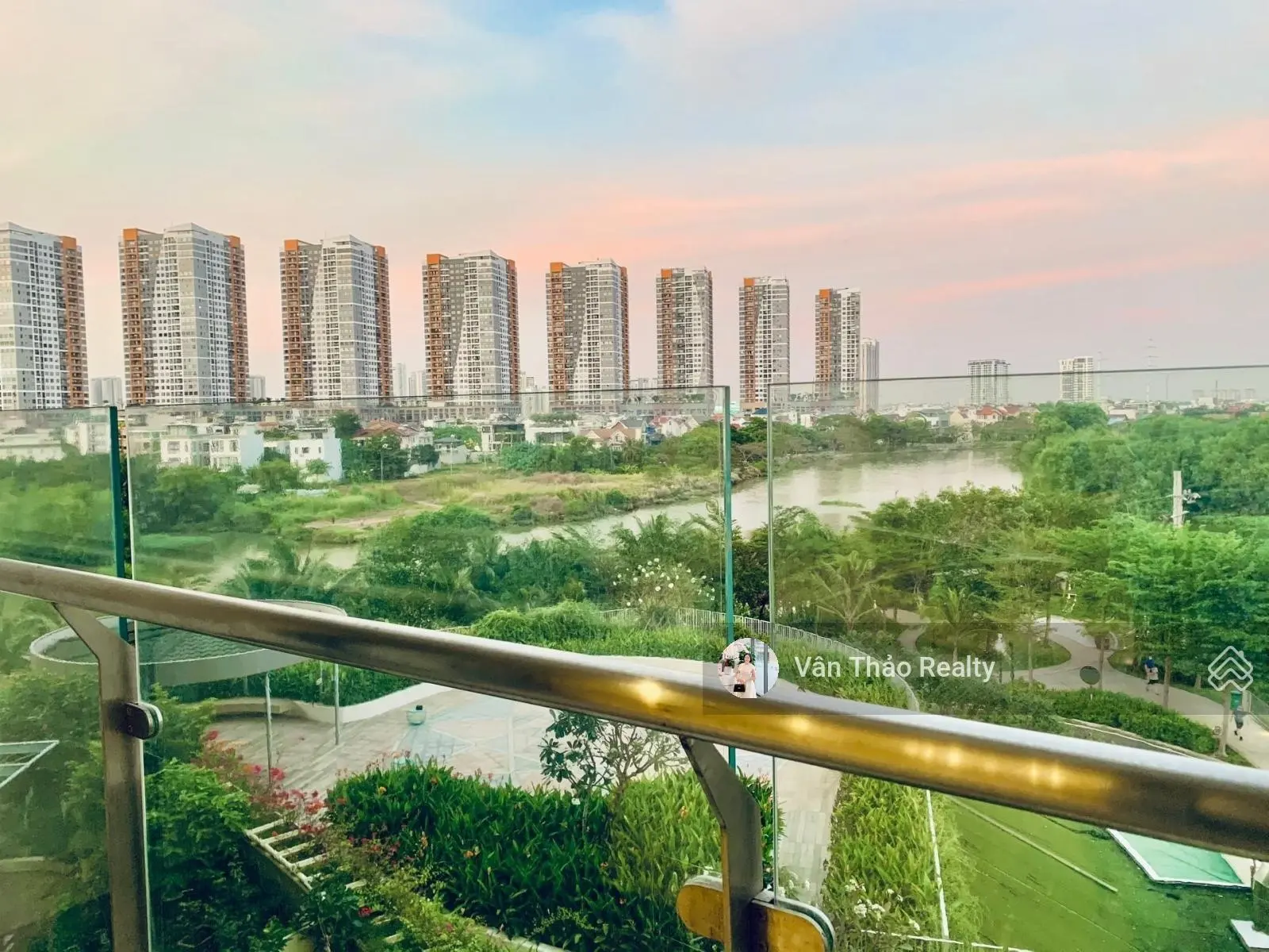 (Giá cực rẻ) căn hộ 2PN 83m2 - 5.6 tỷ view sông mát mẻ suốt 365 ngày tiêu chuẩn Resort ngay Quận 2