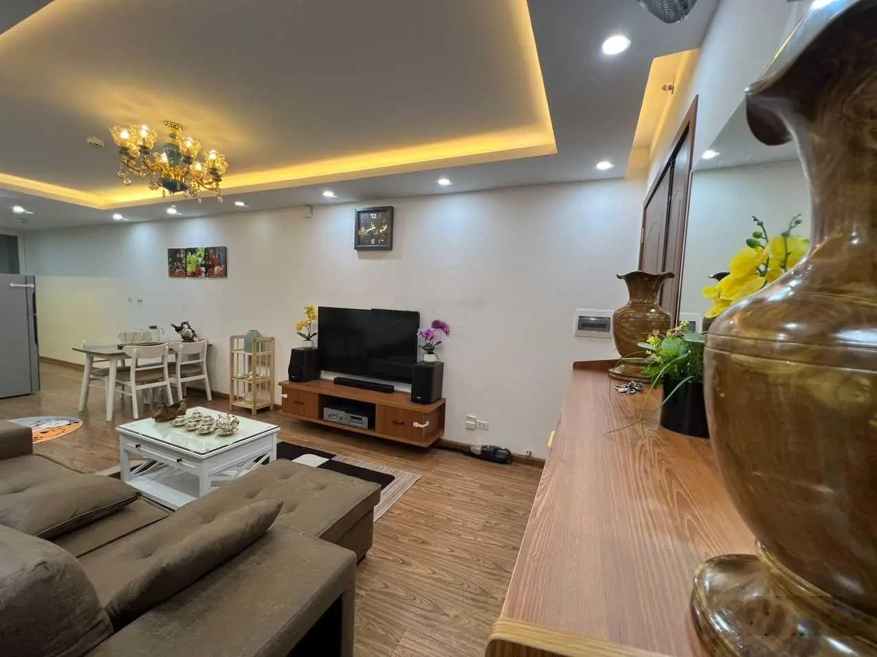 Bán gấp CH 66m2 2PN giá 4.15 tỷ, tòa B2 A14 Nam Trung Yên, Yên Hòa, Cầu Giấy