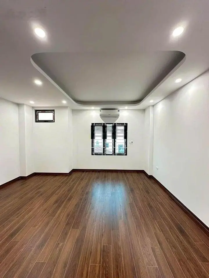 Bán nhà riêng Sơn Đồng, Hoài Đức 30m2. Lô góc 5 tầng ô tô đỗ cửa. Cách 120m đến chợ Yên Bệ