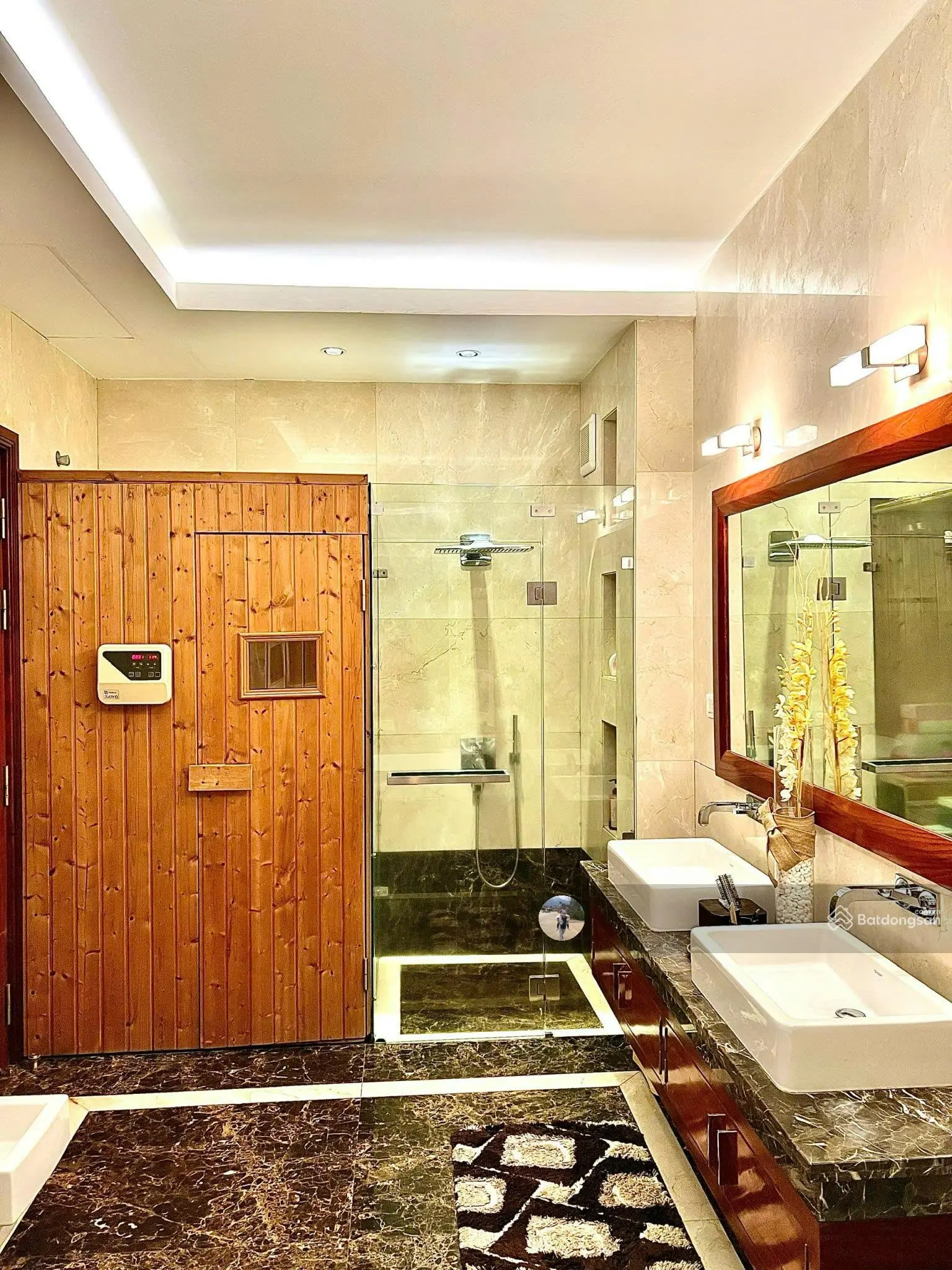 Bán biệt thự 230m2 mặt đường đôi Ciputra Hà Nội