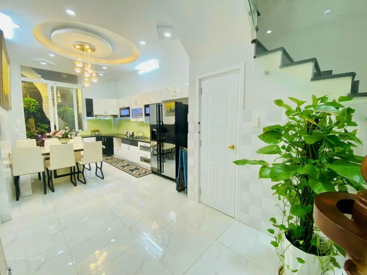 Cần tiền bán gấp nhà Phan Đăng Lưu, PN, Giá 2.2tỷ/ 40m2, gần trường học, bệnh viện, 0762 533 *** Tú