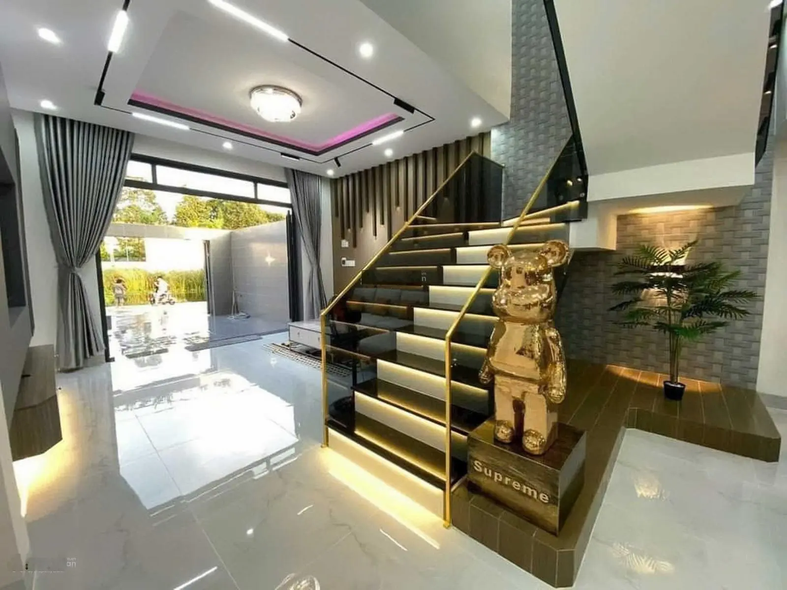 Cắt lỗ 300 triệu nhà mặt tiền chợ Bình Chánh 110m2 giá ngộp sổ hồng riêng