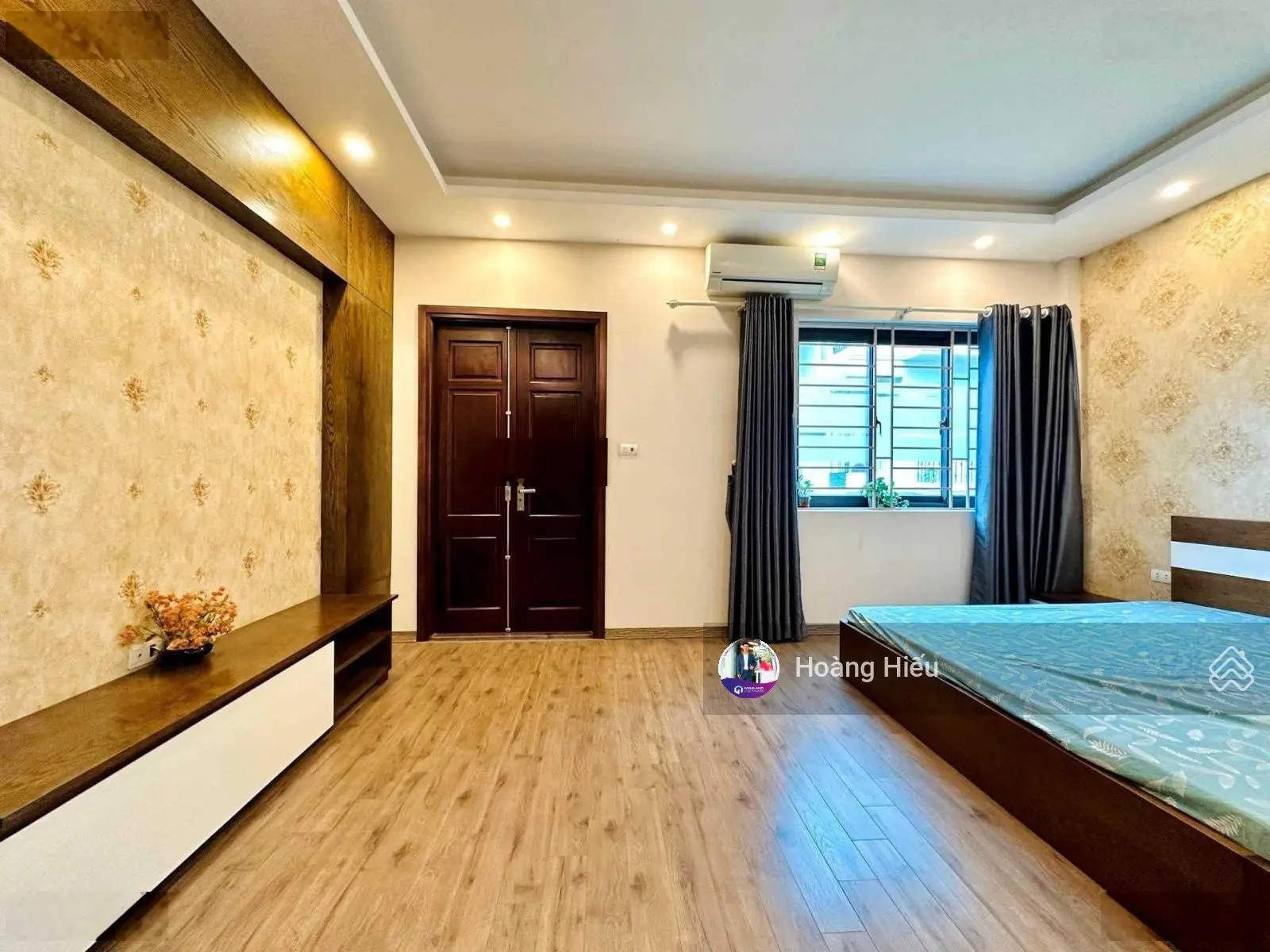 Bán nhà Cầu Giấy, lô góc 2 mặt ngõ to, 3 mặt thoáng, ôtô gần, tặng full nội thất mới 43m2, 5 tầng