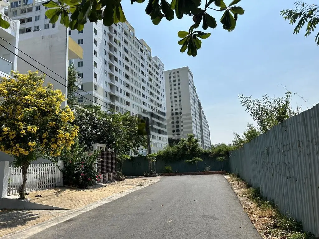 BÁN LÔ ĐẤT 92m2 MẶT TIỀN ĐƯỜNG SỐ RỘNG 20M KHU CÔNG ÍCH Q.4,GIÁ 8,5 Tỷ