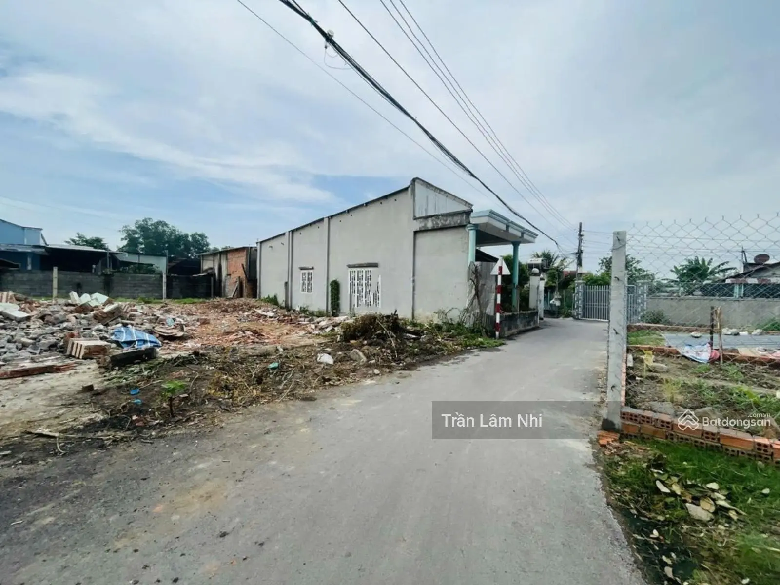 Kẹt tiền ngân hàng cần bán lại lô đất 2mặt tiền cuối đường Đồng Khởi, Tân Phong DT 110m2 thổ cư