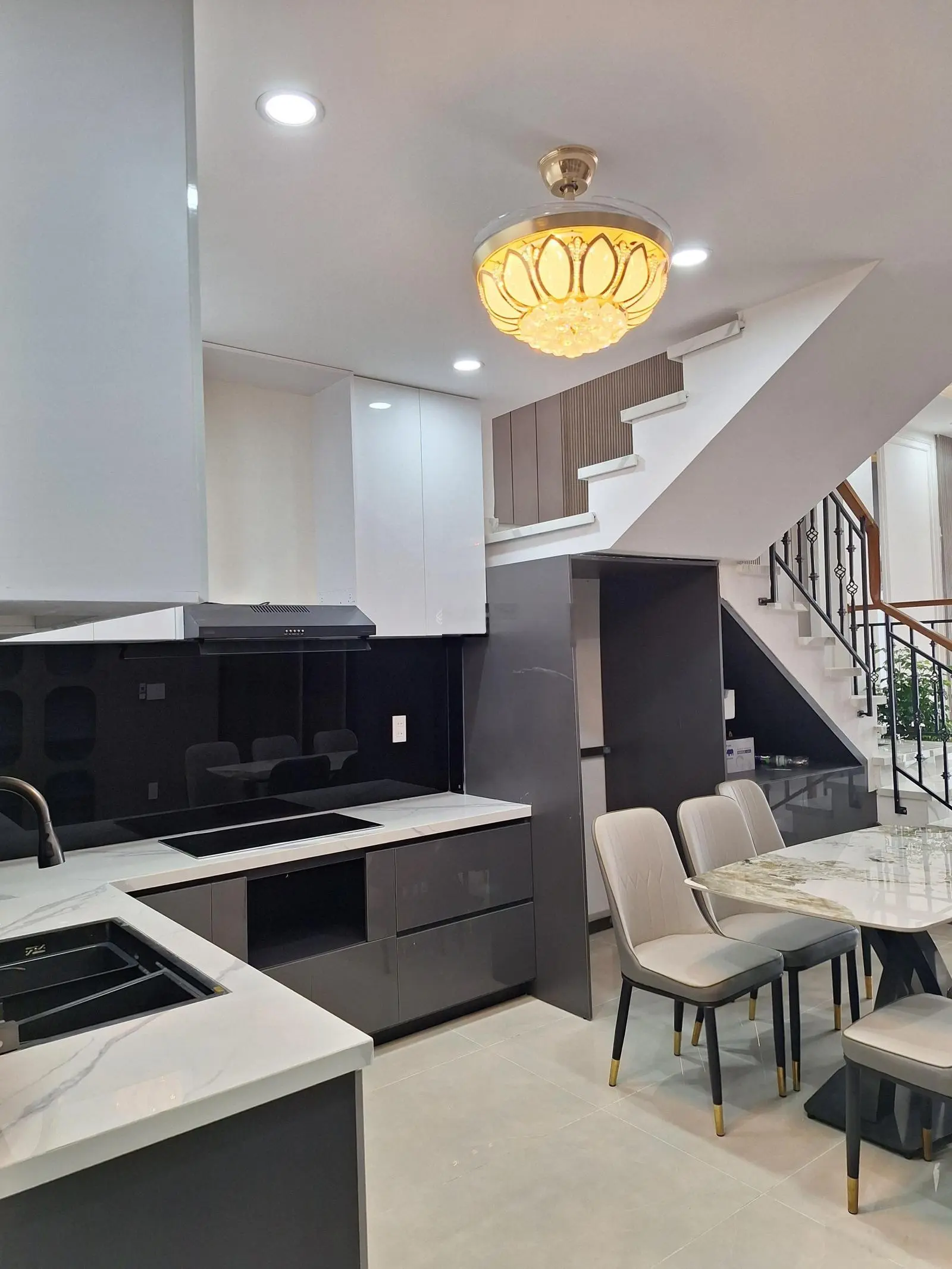 Bán cặp siêu phẩm giá rẻ Phú Xuân 9 gần biển Đà Nẵng