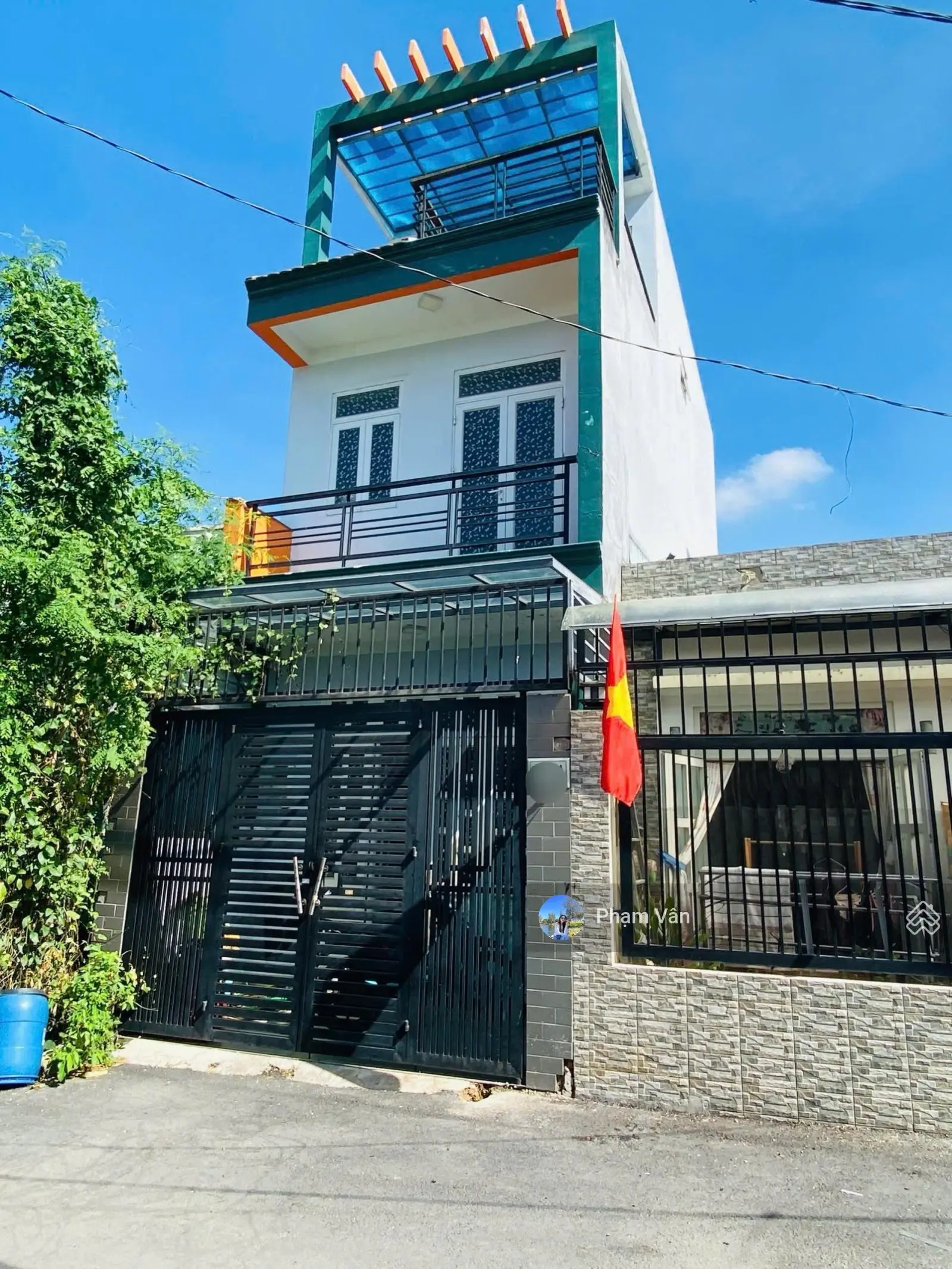 Nhà hướng đông nam- 1T2L - HXH đi bộ 10m ra mặt tiền đường, gần Xa Lộ Hà Nội - vuông vức, hoàn công
