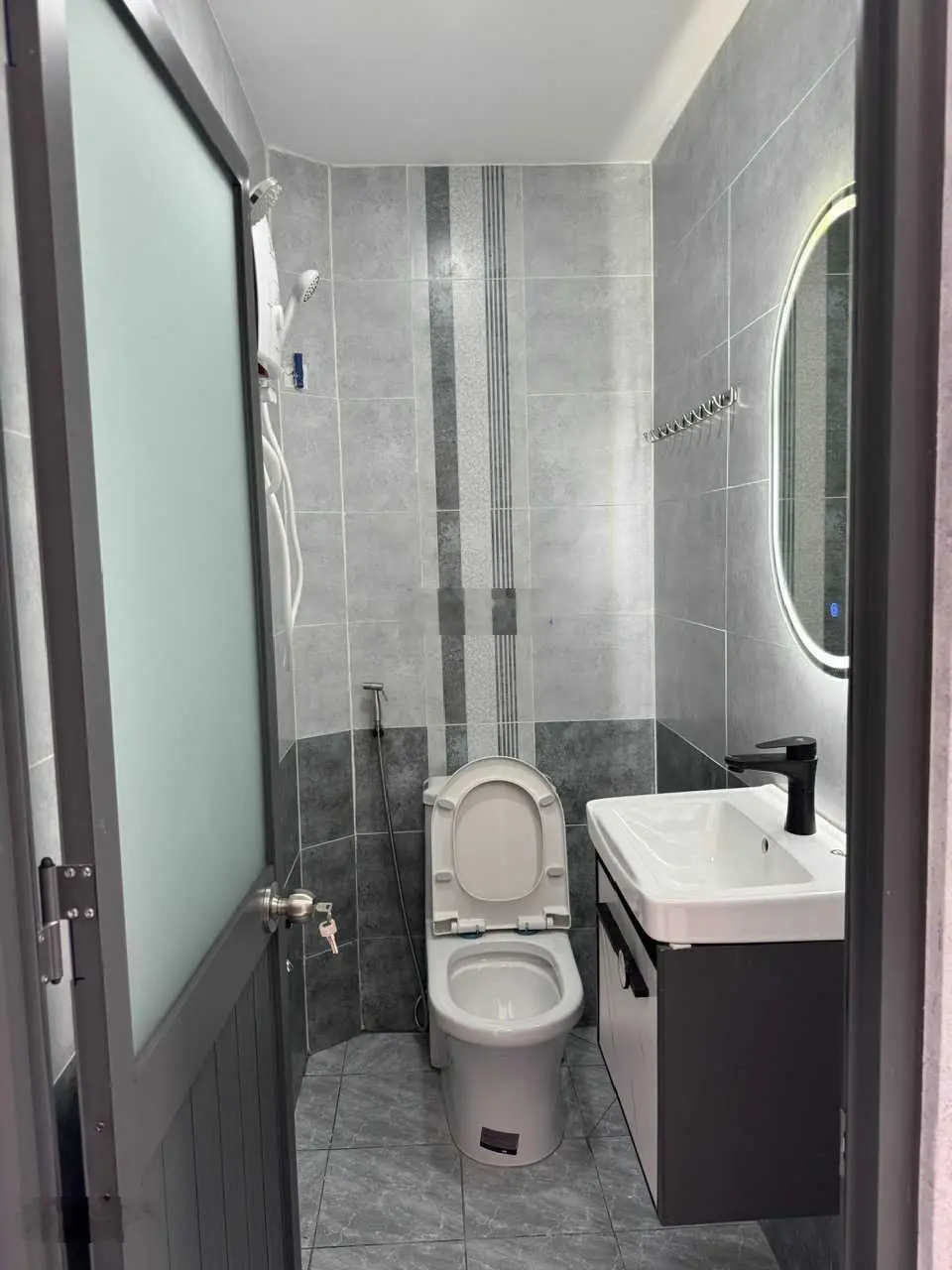 Nhà mới đẹp lộng lẫy trung tâm Lê Văn Sỹ, 2PN, 3WC, P12, Q3