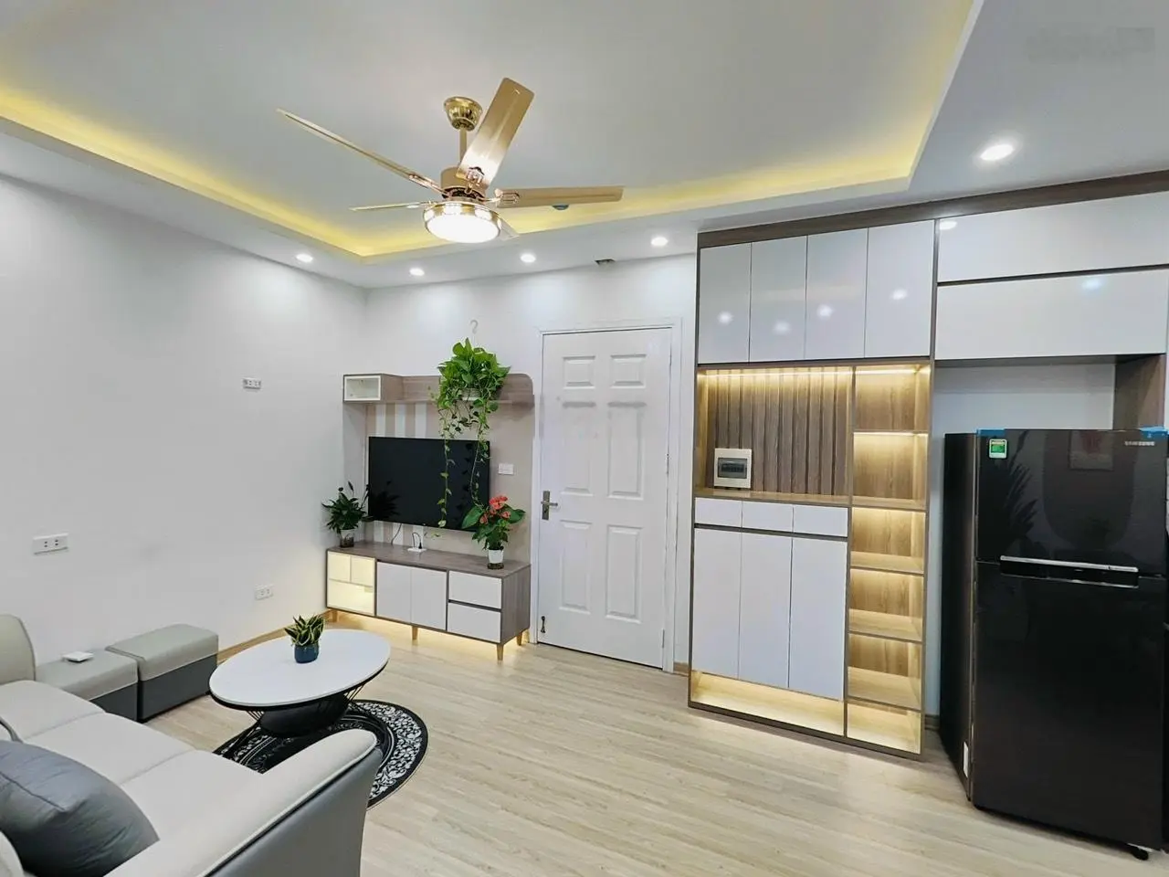 Bán căn hộ 63m căn góc 2pn 2vs HH4A Linh Đàm.Hỗ trợ khách mua v.a.y bank 650tr