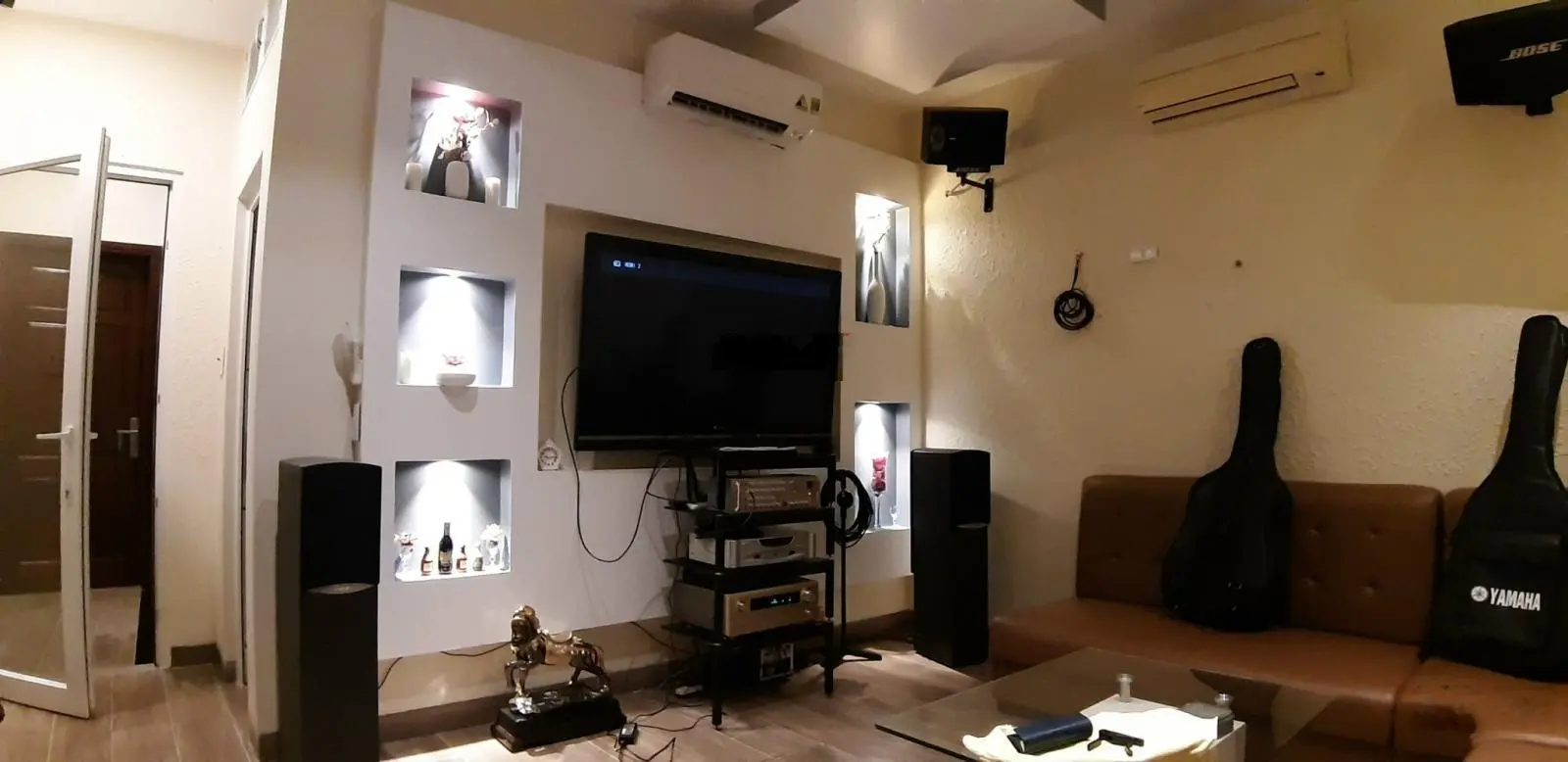 Chính chủ bán gấp nhà góc 2MT HXH 8m Trường Chinh - ngay khu Bàu Cát - nhà đẹp - hẻm thông tứ phía