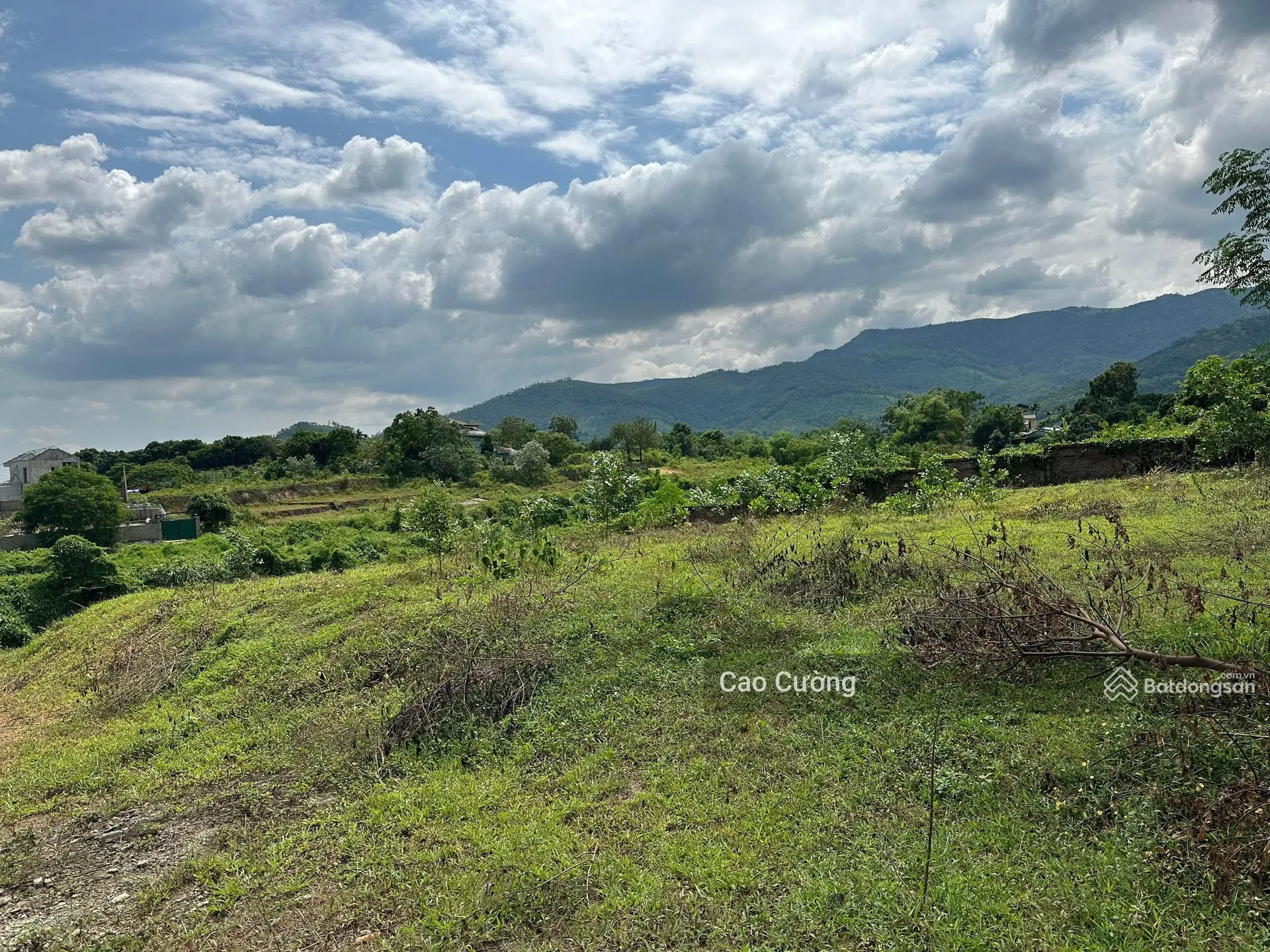 Cần tìm chủ nhân mới cho 8600m nằm giữa thủ phủ nghỉ dưỡng của Lương Sơn, Hòa Bình.